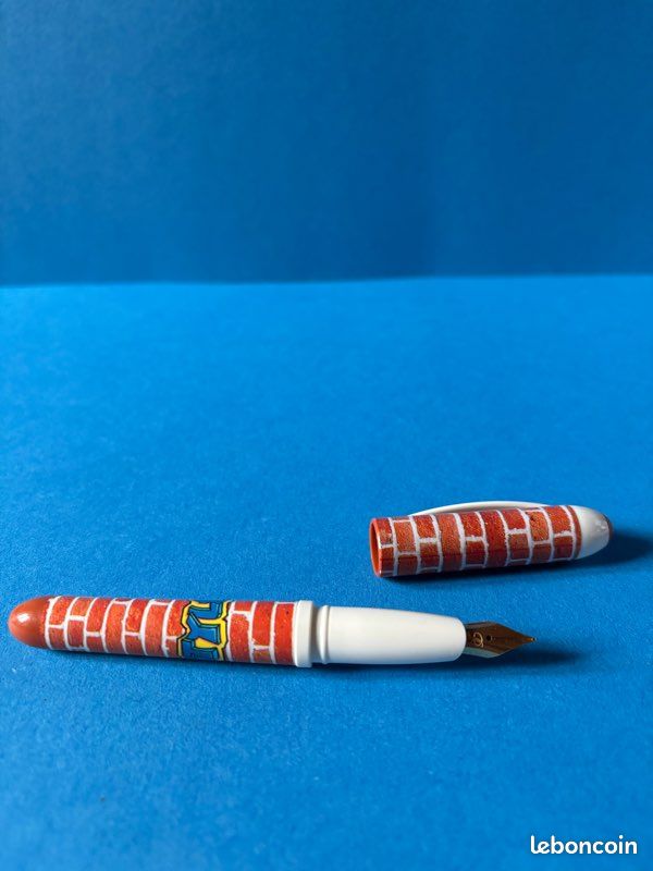 Stylo Plume Gainé Bois Années 90 - Jamais Servi - Petite Fêlure Sans Incidence