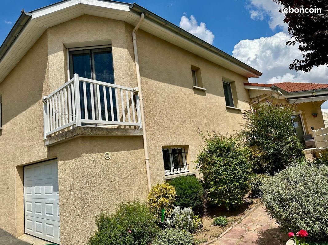Maison 7 pièces 120 m² · à Aveizieux · 120 m² · 380 000 €