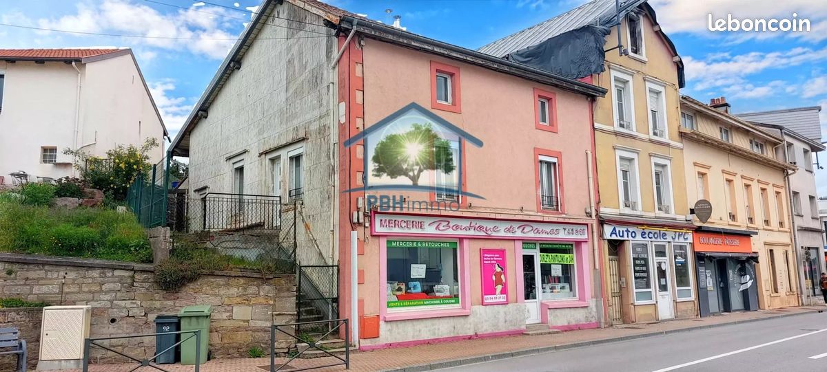 Immeuble 6 pièces 225 m² · à Golbey · 225 m² · 160 000 €