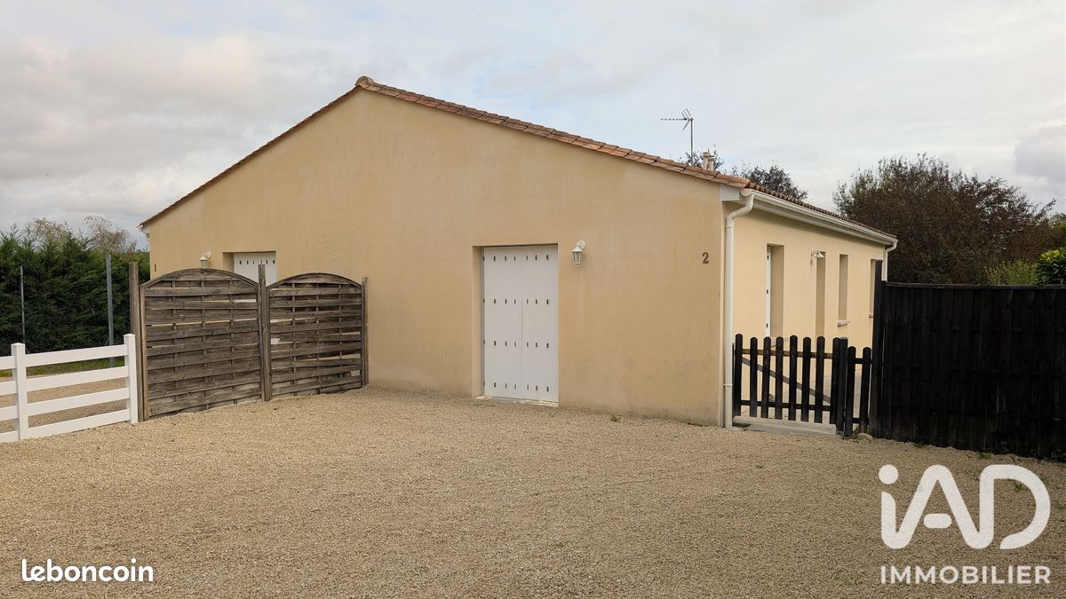 Maison 6 pièces 146 m² · à Saint-Amant-de-Boixe · 146 m² · 149 000 €