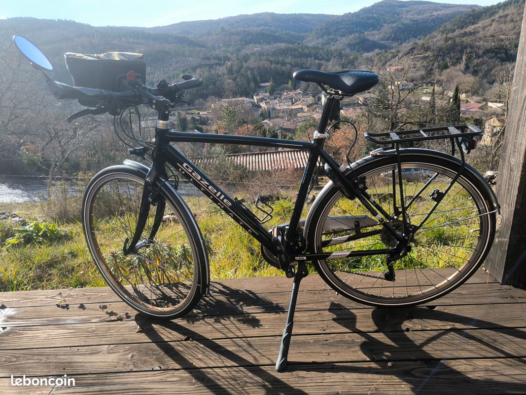 Vélo Gazelle Ultimate S30 / Vélo non électrique - très peu roulé – noir (image 1)