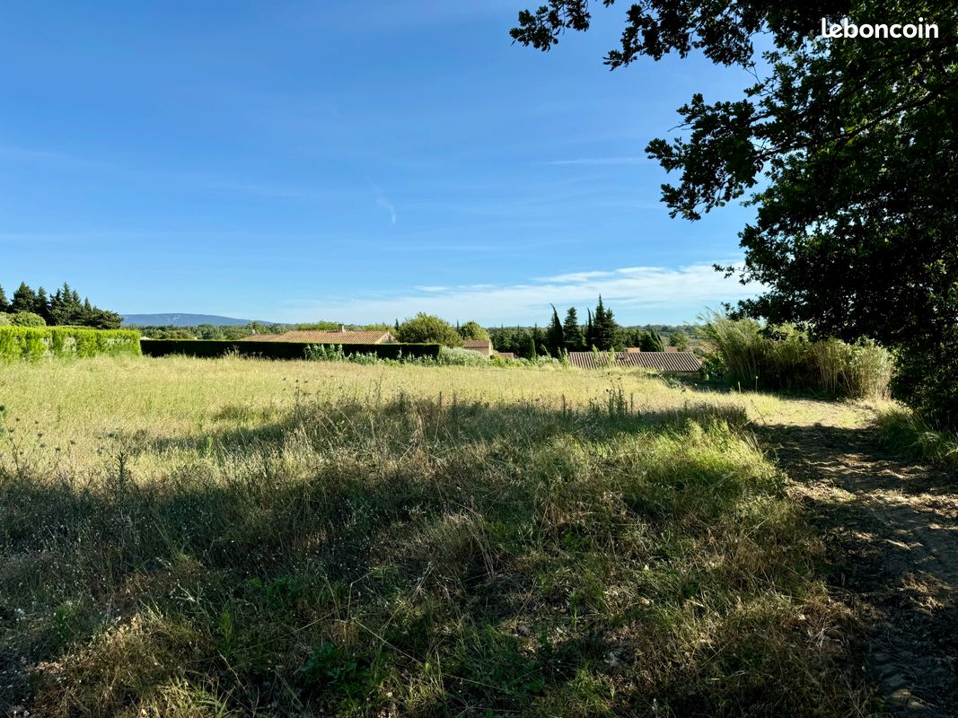 Terrain 1660m Aubignan · 310 000 €