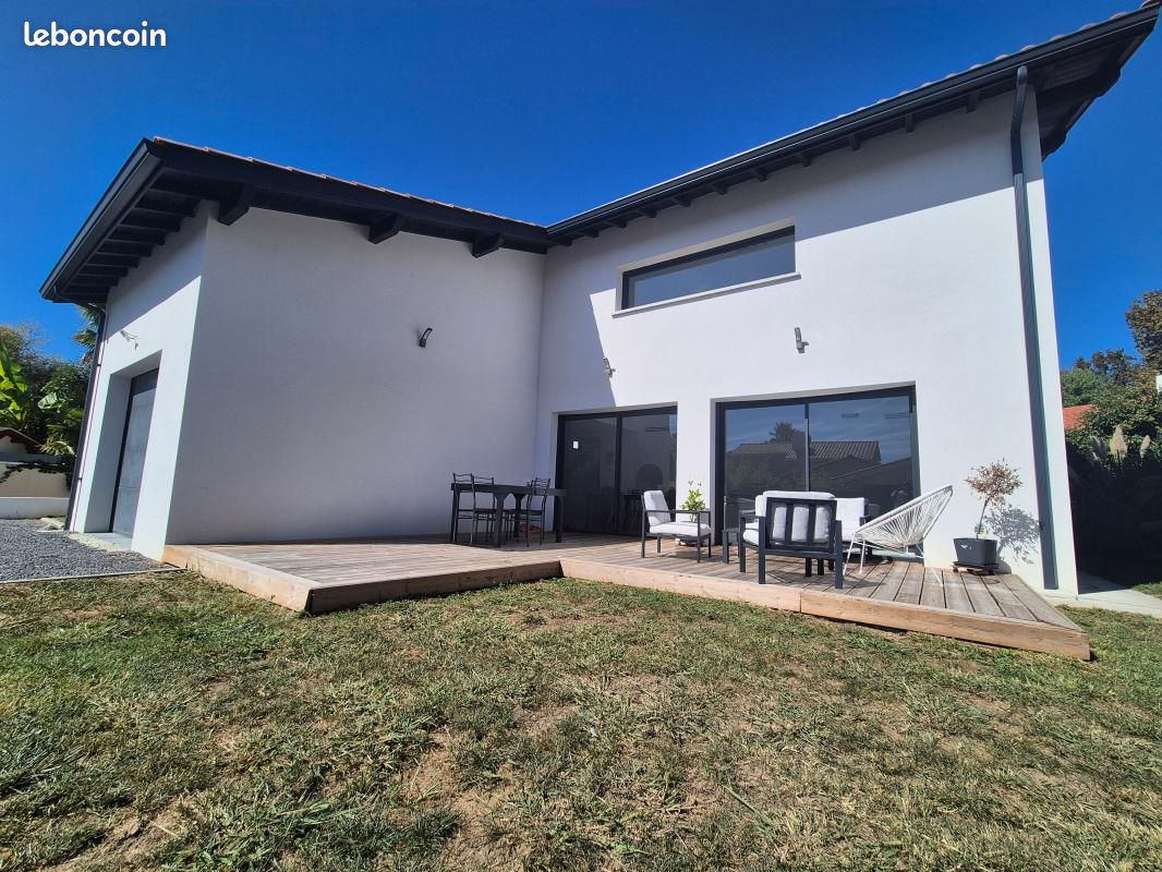 Maison 4 pièces 134 m² · à Urcuit · 134 m² · 598 000 €