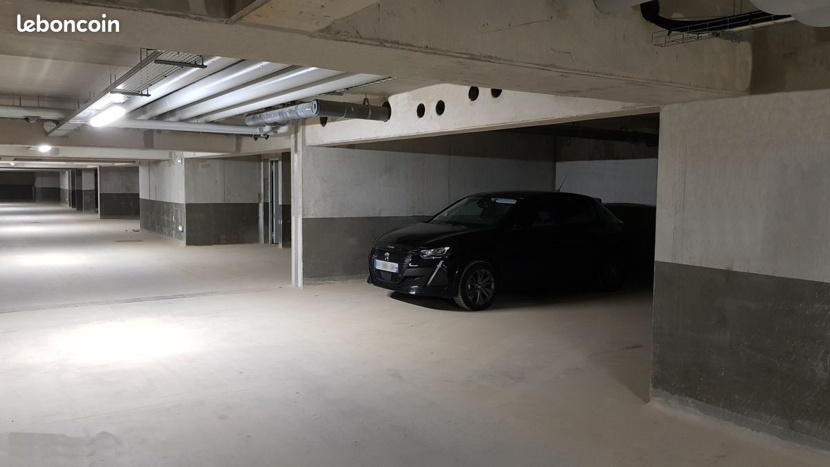 Place de parking - souterrain sécurisé · à Reichstett · 60 €/mois