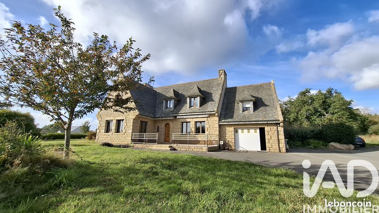 Propriété 9 pièces 214 m²