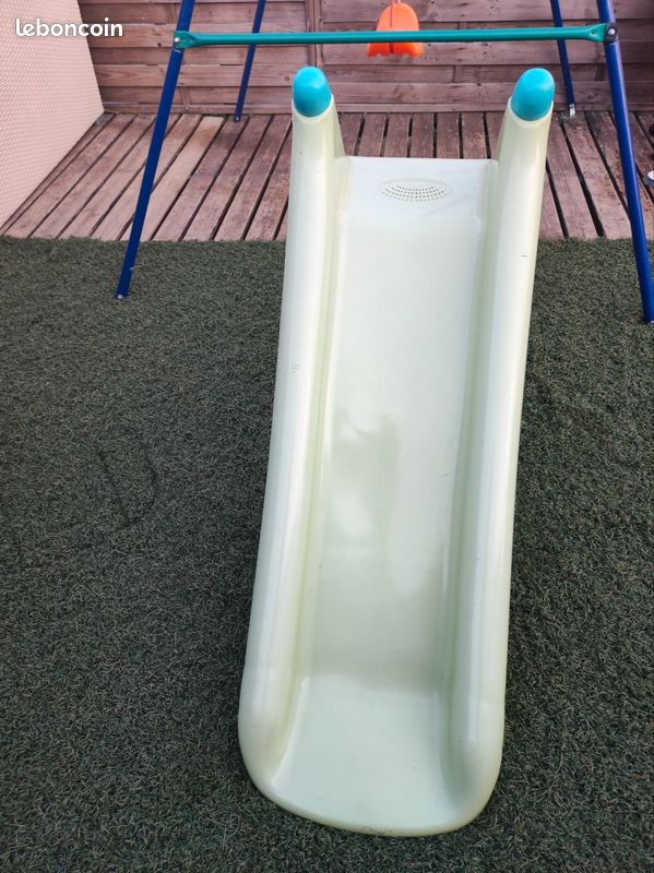 Toboggan (image 1)