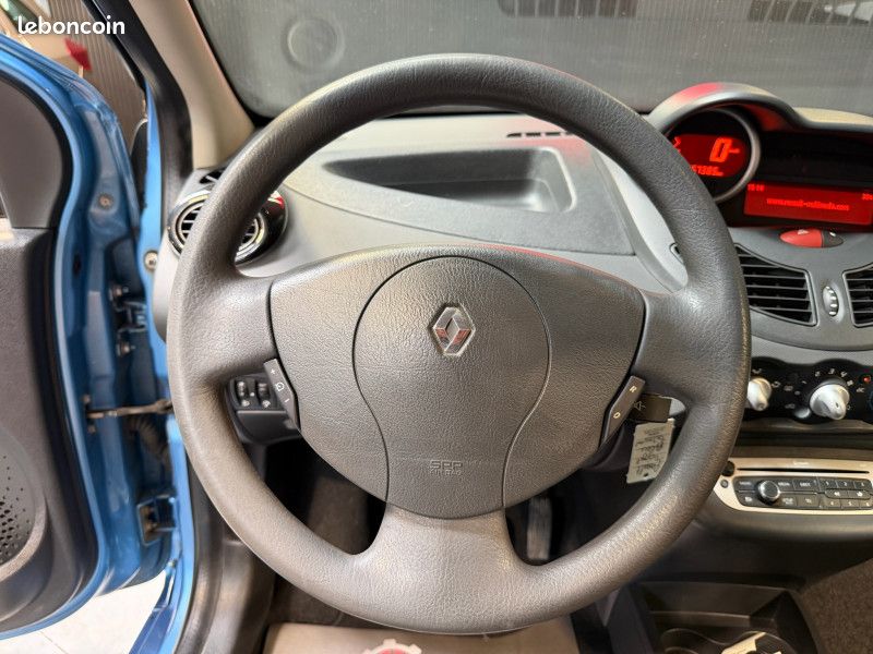 Renault TWINGO II 1.2 LEV 16V 75CH SUMMERTIME ECO² (image 24)