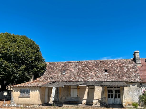 Maison de bourg à rénover, avec jardin