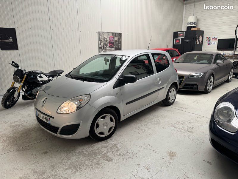 Renault twingo 1.2 essence 58ch Clim IDEAL JEUNES PERMIS (image 2)
