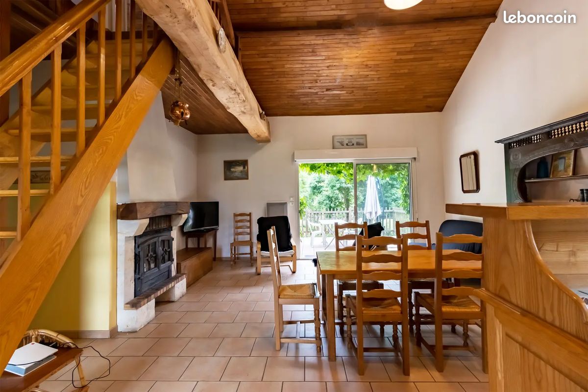 Maison 4 pièces 100 m² · à Saint-Aigulin · 100 m² · 670 €/mois