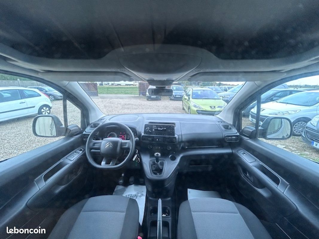 Citroen berlingo fourgon van m 650 1.5bluehdi 100cv control 53803km 08/2021 prix ttc (image 2)