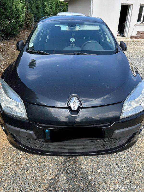 Véhicule Renault Mégane (image 2)