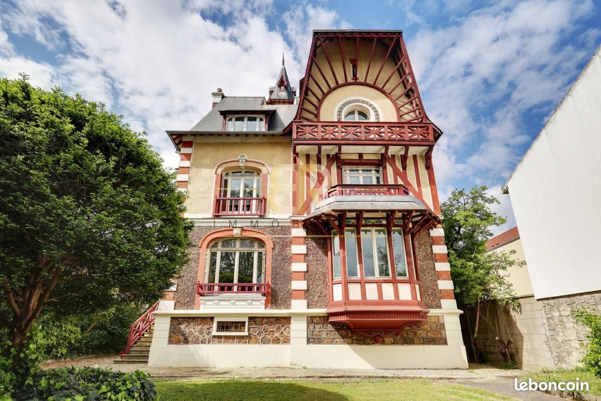 Maison 9 pièces 350 m² · à Joinville-le-Pont · 350 m² · 2 299 000 €