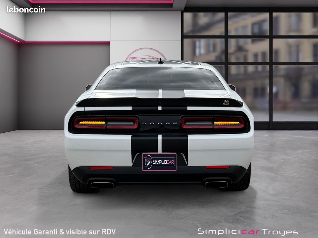 DODGE CHALLENGER SRT 392 6.4 "IMMAT FRANCE PAS DE MALUS" SCAT PACK SHAKER 492Ch Garantie 12 mois (image 6)
