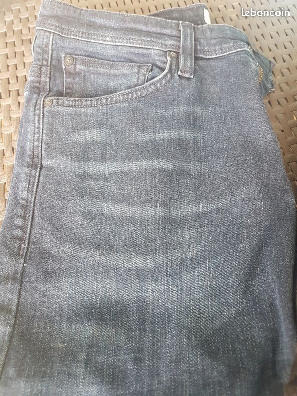 Lot de 2 jeans T. 38 ou W32 (image 2)