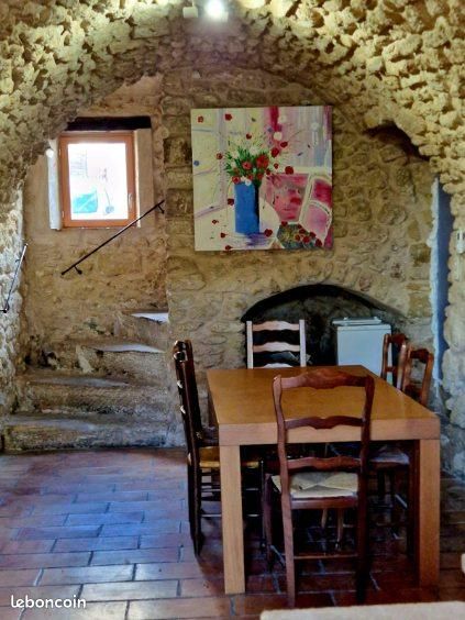 Appartement 2 pièces 50 m² · à Vaugines · 50 m² · 700 €/mois