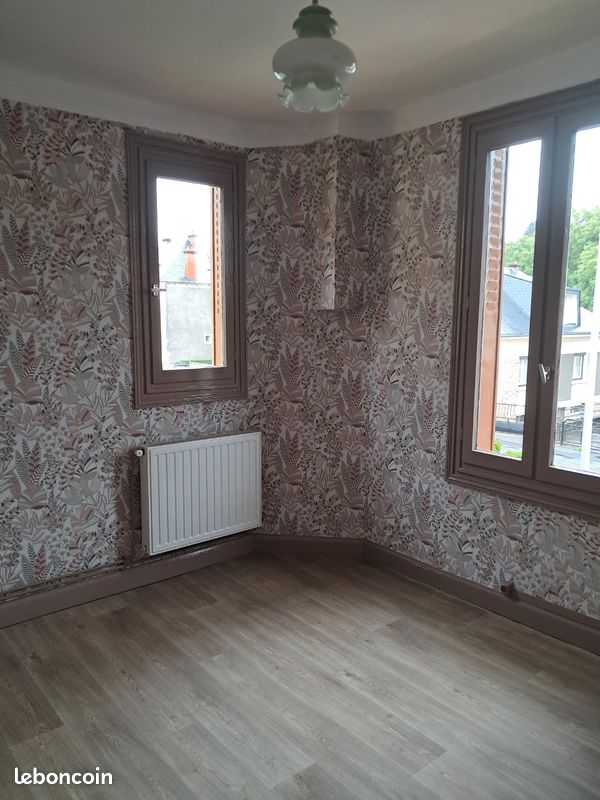 Appartement 2 pièces 31 m² · à Ussel · 31 m² · 330 €/mois