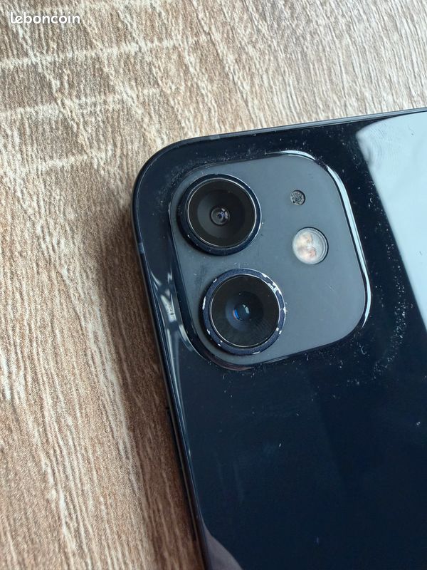 IPhone 12 – Très bon état – Écran impeccable (image 4)