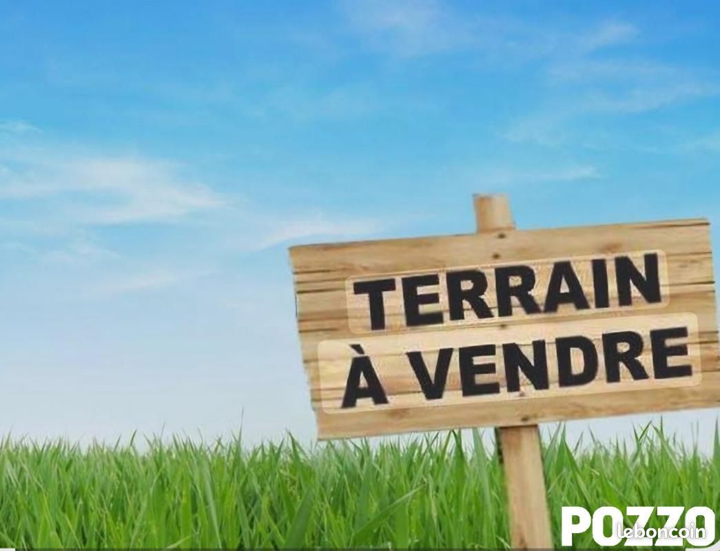 Terrain 576 m² · aux Monts d'Aunay · 35 000 €
