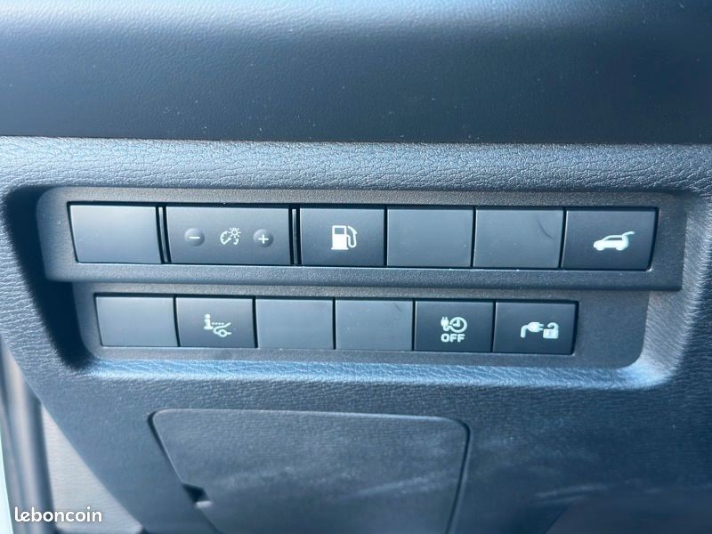 Mitsubishi Outlander PHEV Instyle 4WD (image 25)