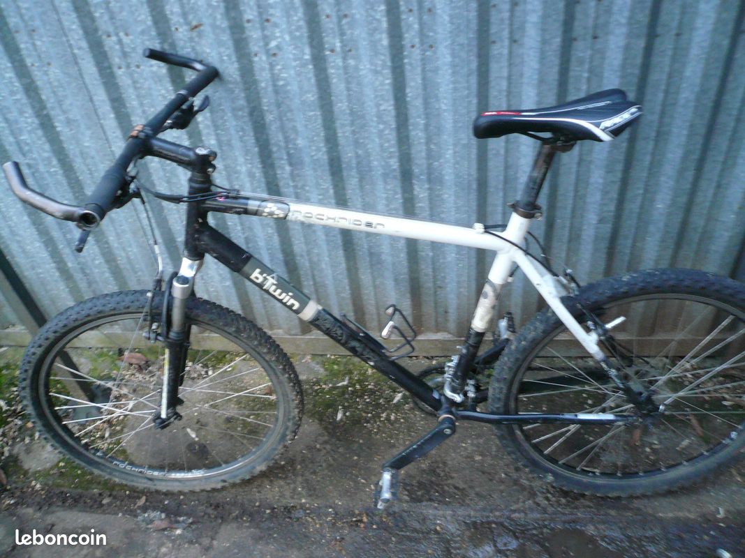 Vélo VTT 26 pouces Rockrider Btwin très bon état, révisé taille L (image 9)