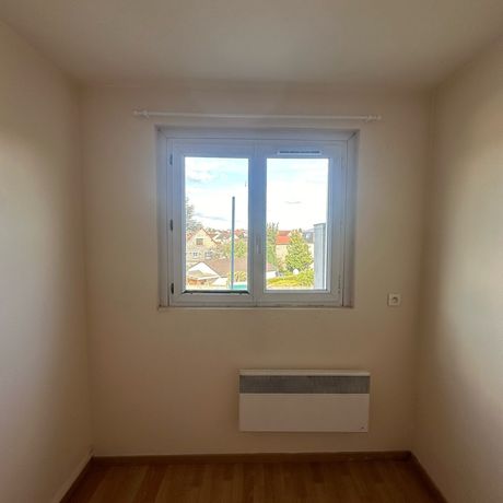 Appartement a louer  - 4 pièce(s) - 56 m2 - Surfyn