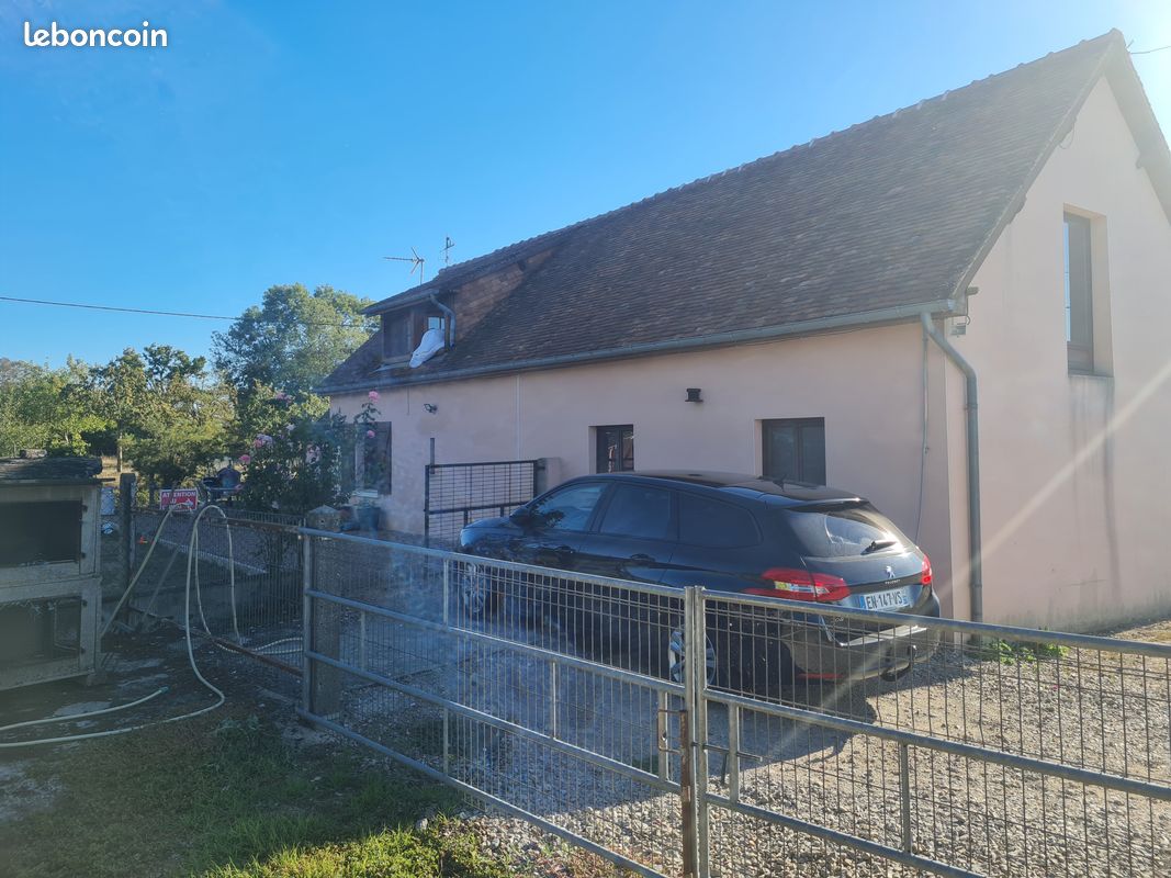 Maison 3 pièces 75 m² · à Le Château-d'Almenêches · 75 m² · 530 €/mois