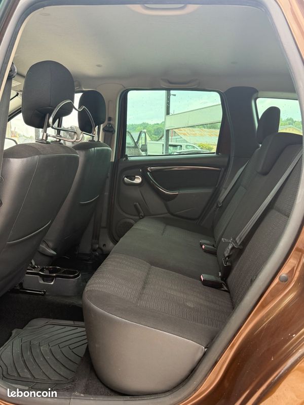 DACIA DUSTER 1.5dci 85 2eme main tres propre (image 11)