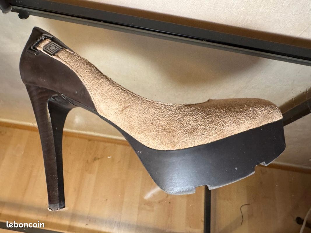Vends Chaussures hauts talons (image 7)