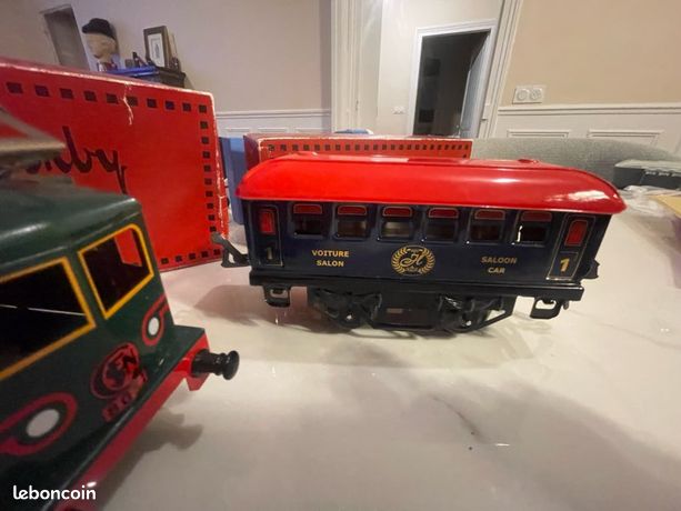 Locomotive Hornby Hachette BB-8051 + 3 Wagons Voyageurs Et 3 Rails - Lot
