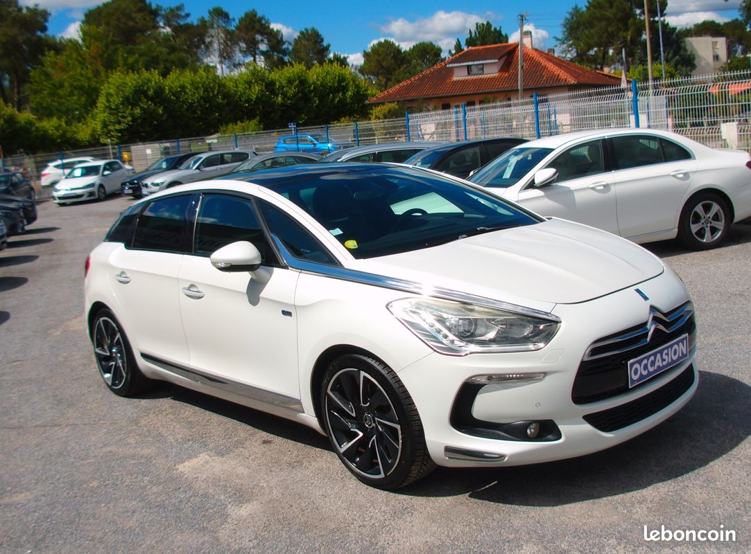 CITROEN DS5 HYBRID4 SPORT CHIC ETG6 200ch 4WD (image 3)