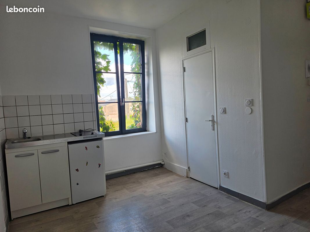 Appartement 1 pièce 14 m² · à Charleville-Mézières · 14 m² · 280 €/mois