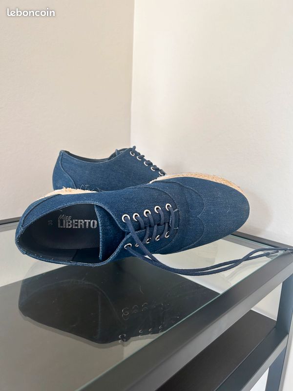 Chaussures LIBERTO taille 38 (image 2)