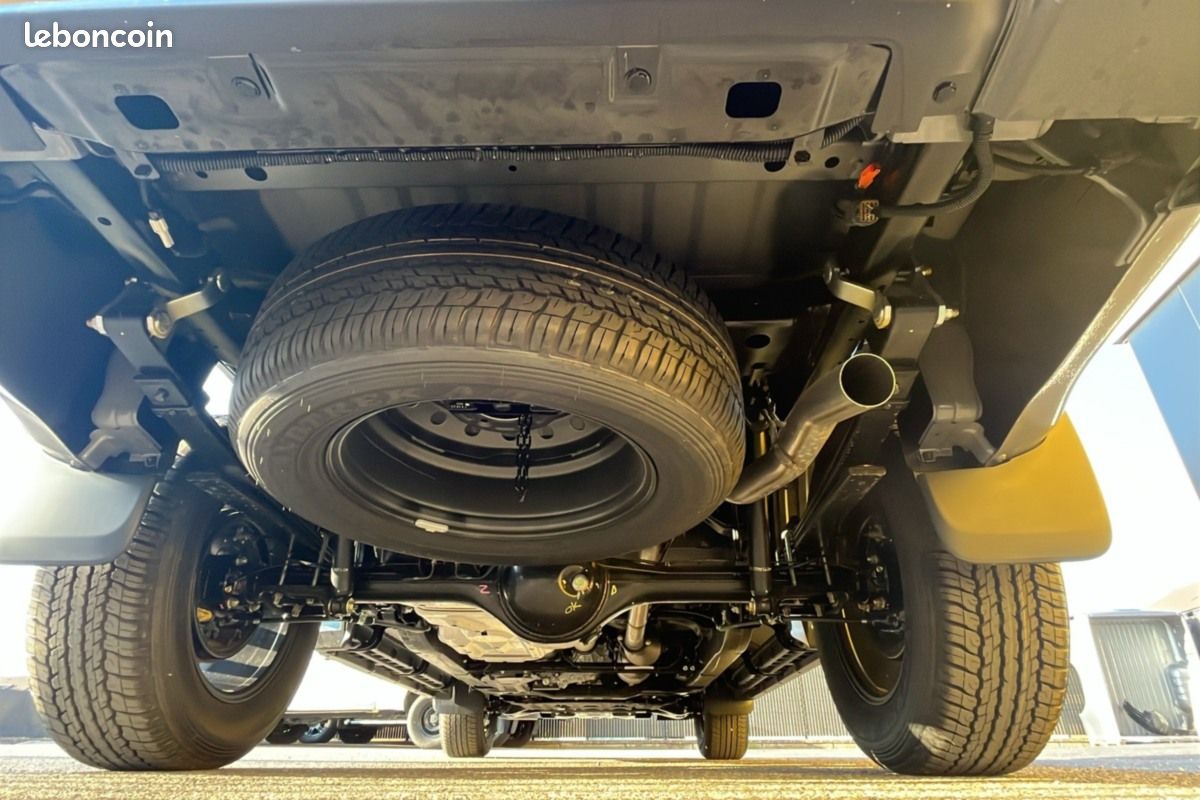 Isuzu D-max 2.2 TD 164 SPACE NITRO SPORT A/T8-8% (image 17)