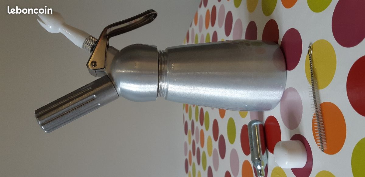 Mini syphon Mastrad pour mousses (image 1)