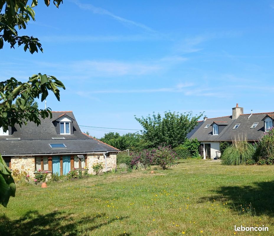 Maison 10 pièces 259 m² · à Saint-Aubin-des-Châteaux · 259 m² · 268 000 €