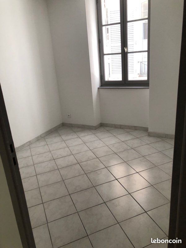 Appartement 3 pièces 55 m² · à Toulon · 55 m² · 750 €