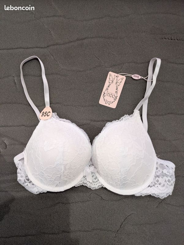 Soutien gorge neuf 95C Vêtements