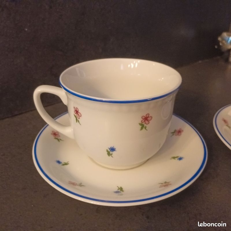 2 grandes tasses avec sous tasse (image 3)