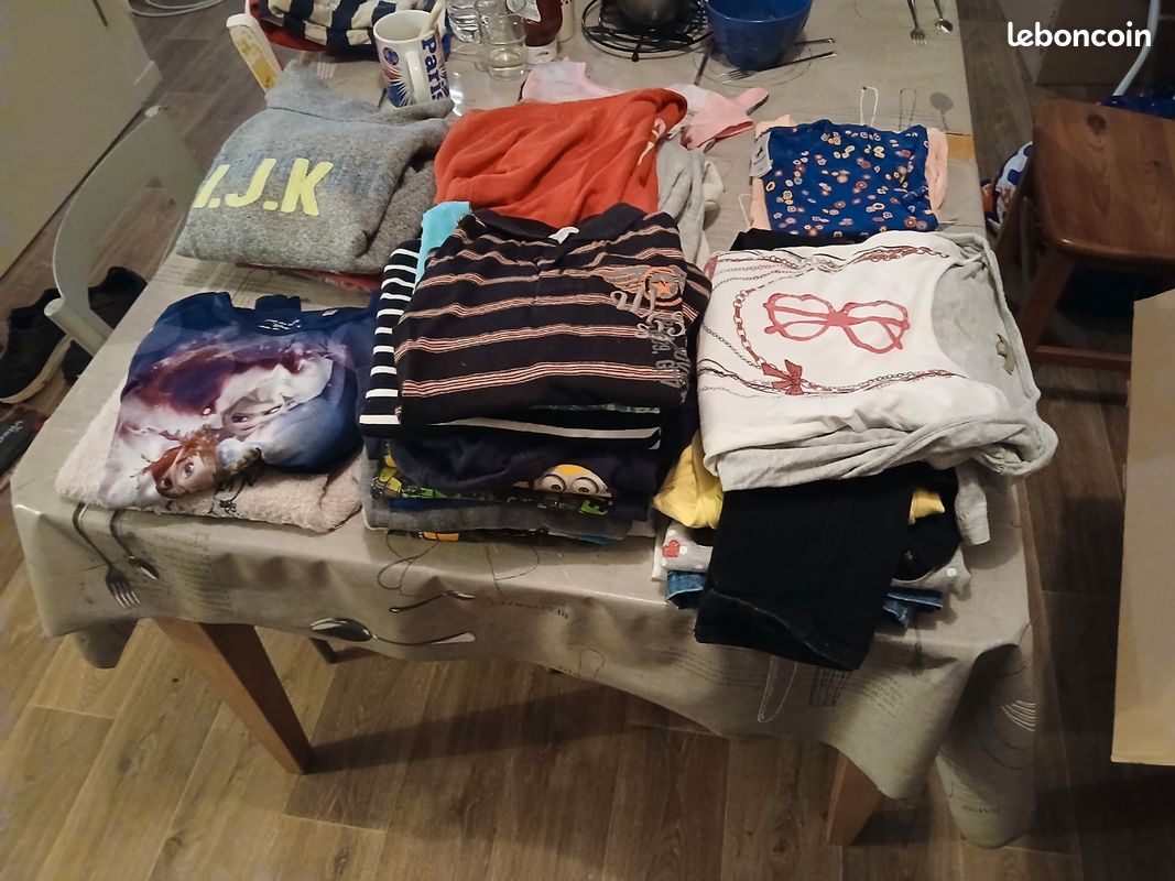 Lot de vêtements enfants (image 1)