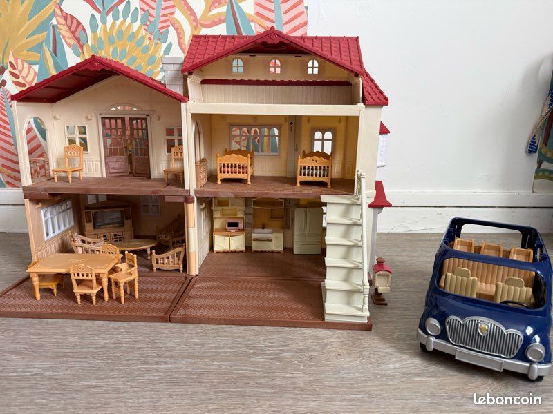 Maison sylvanian avec voiture et accessoires (image 3)
