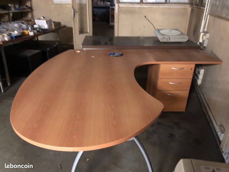Bureau professionnel (image 1)