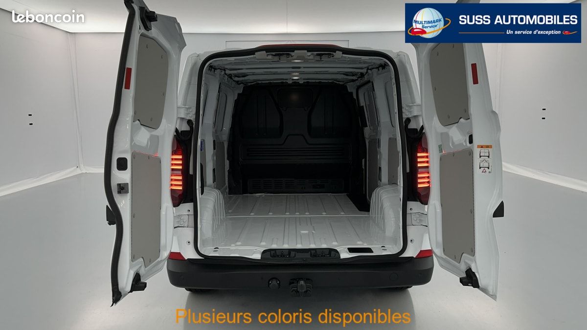 Volkswagen Transporter T7 Van L1 2.0 TDI 150ch Business BVA8 (image 9)