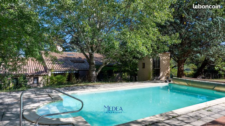 Propriété 8 pièces 128 m²
