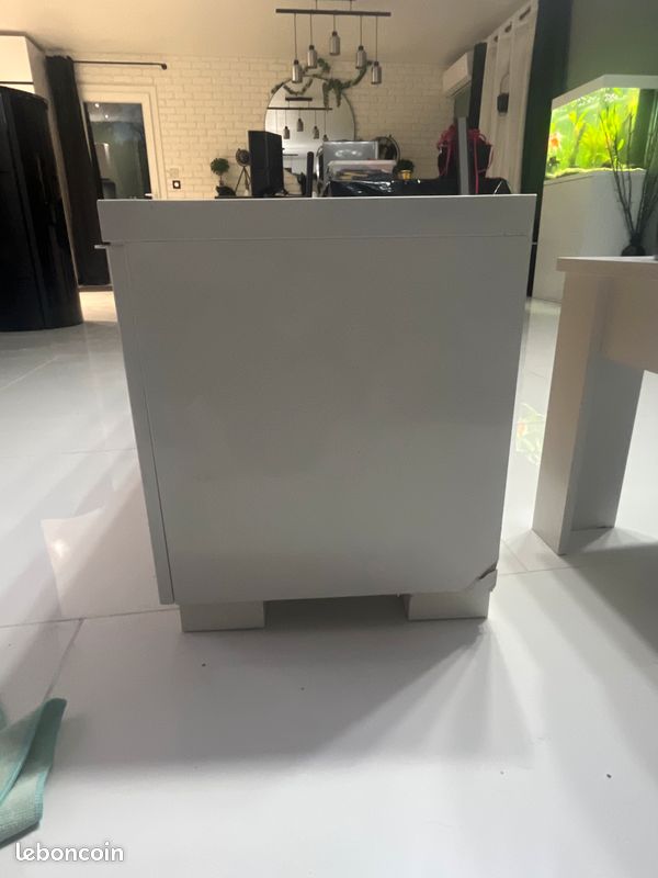 Vend meuble télé ikea (image 2)