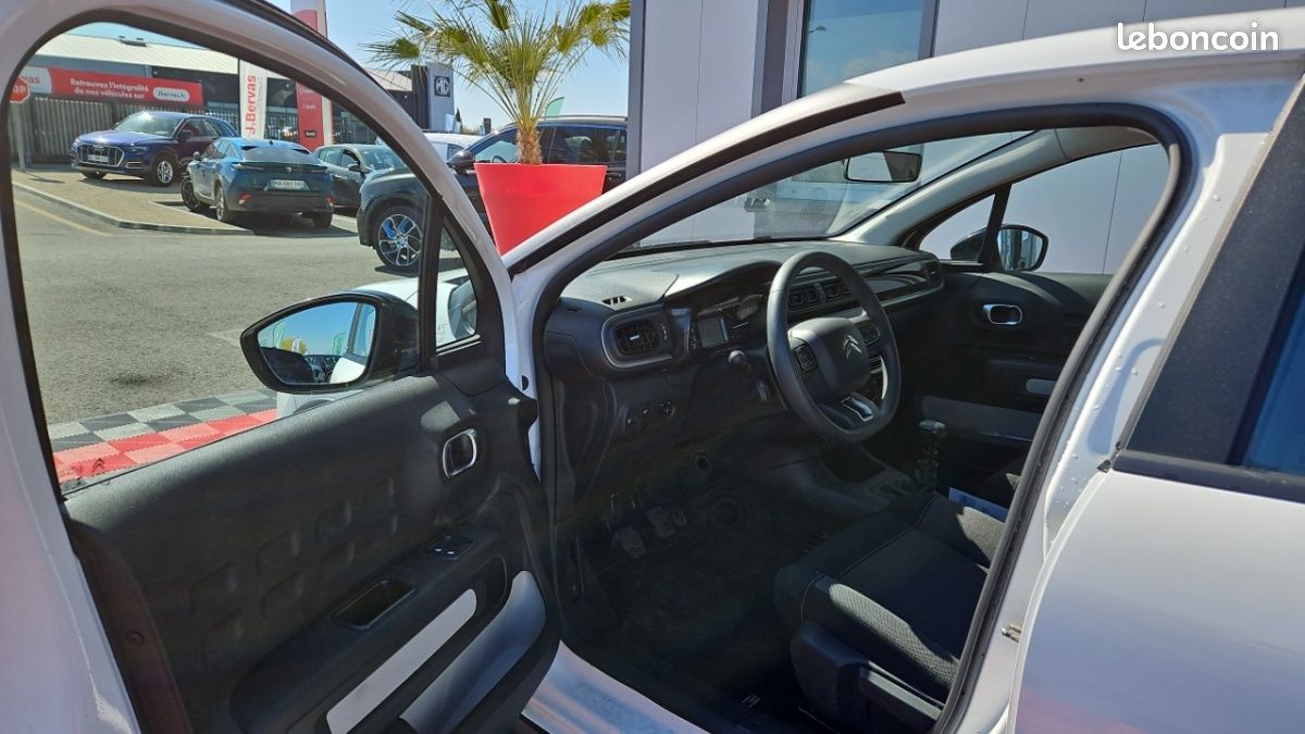 Citroën C3 SOCIETE BLUEHDI 100 SS BVM6 FEEL (image 11)