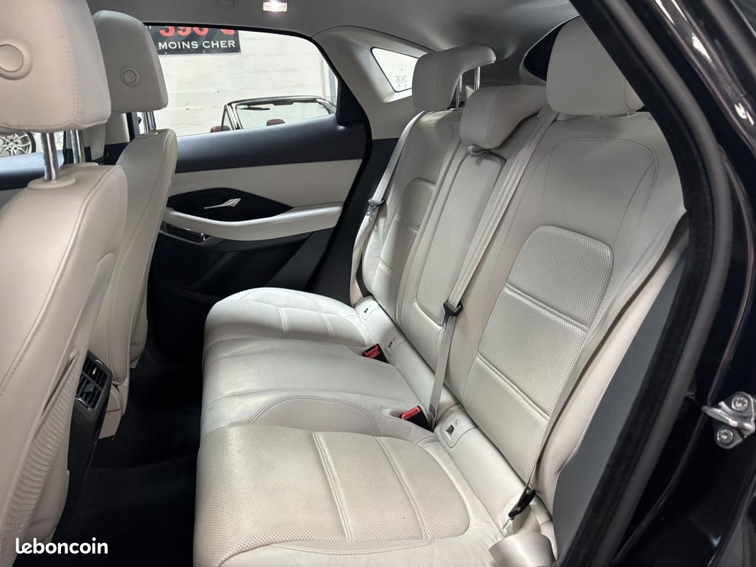 JAGUAR E-PACE D150 - AWD - BVA S PHASE 1 - CARPLAY - Toit ouvrant (image 18)