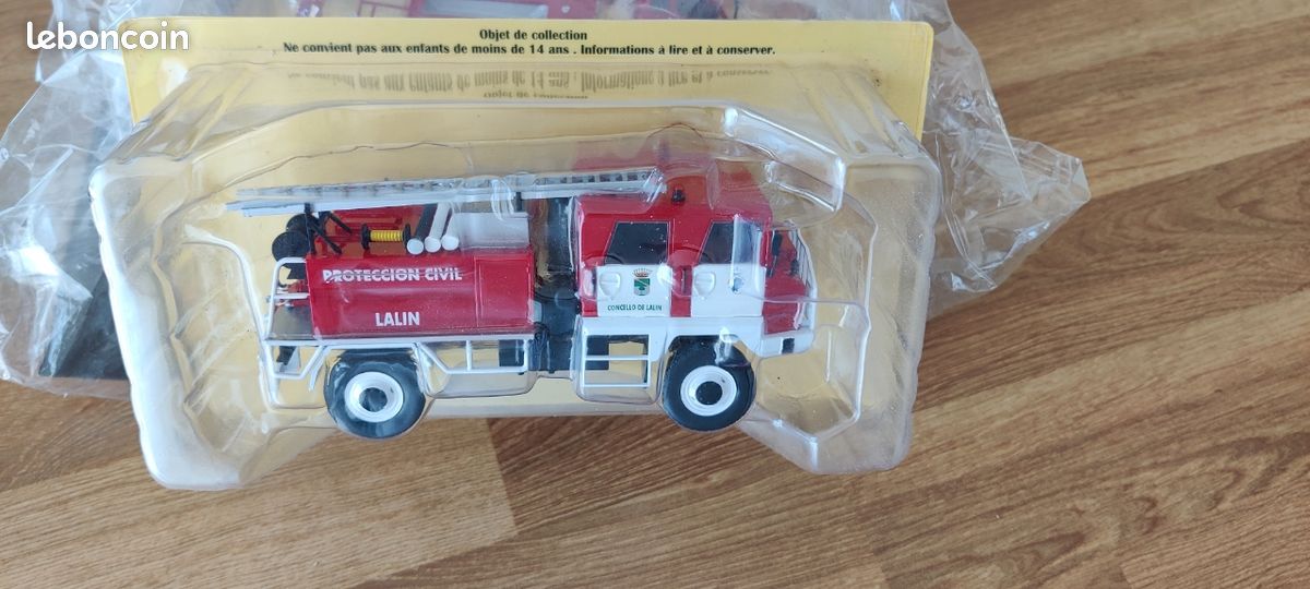 Camion pompier 1/43 protection civile LALIN neuf toujours sur blister (image 1)