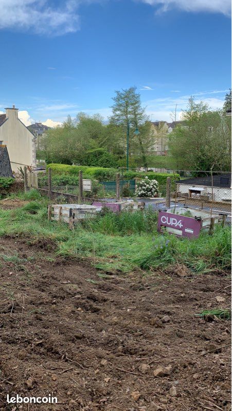 Terrain bien placé et atypique · à Pontivy · 65 000 €