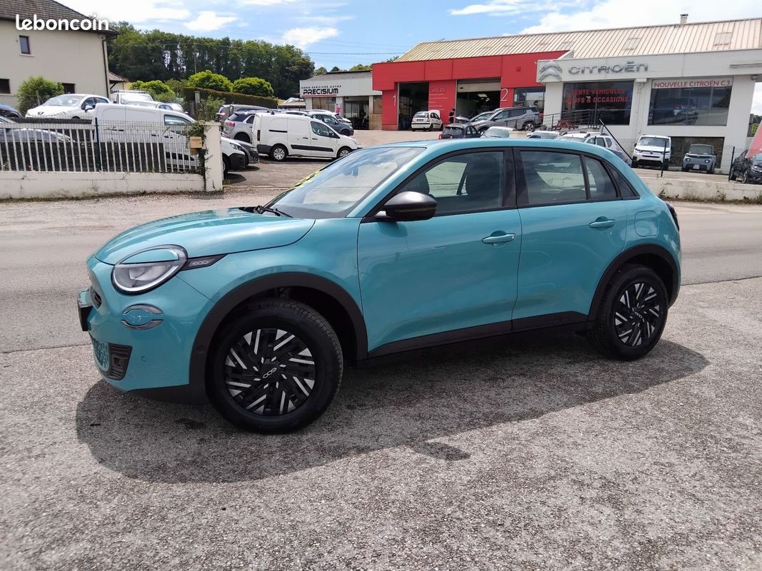 Fiat 600 T-Gen 3 1.2 Hybrid 145 Step 2 DCT6 Pop (image 3)